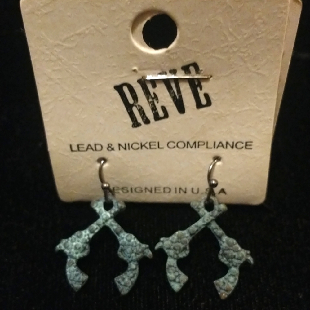 REVE Western Style Necklace & Earrings Jewelry Set Tarnished Look Crossed Pistol - Picture 6 of 10